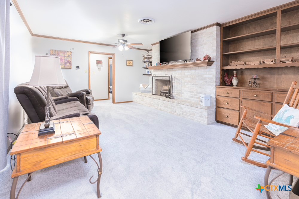 202 W Partridge Road