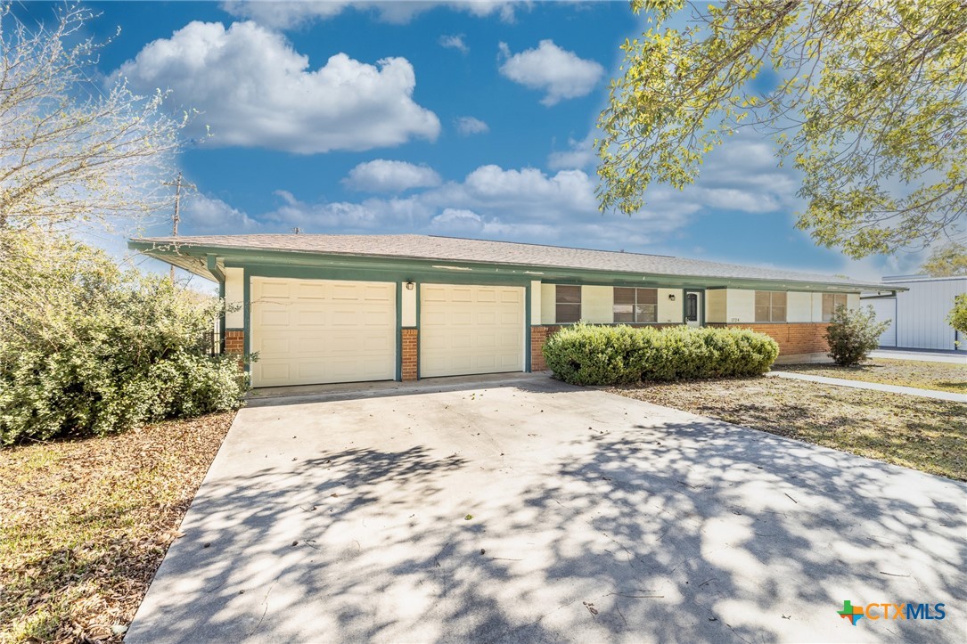 1724 Hickston Street