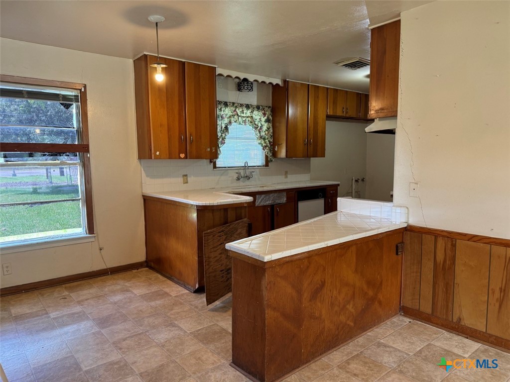 Photo 6 of 22 of 203 Houston Street house