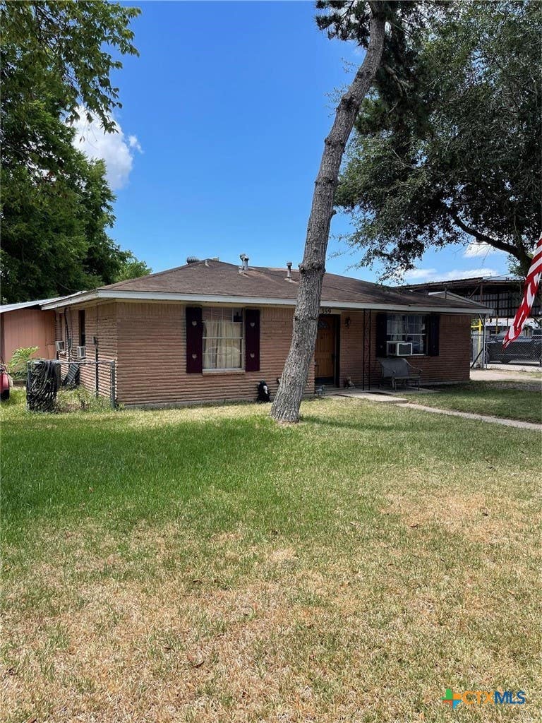 Photo of 399 Pecan Street, Lolita, TX 77971 (MLS # 622857)