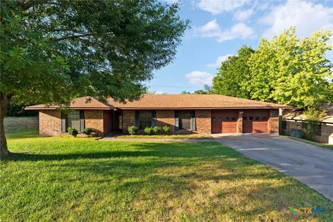 Photo of 406 E Upshaw Avenue, Temple, TX 76501 (MLS # 623450)
