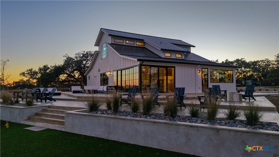 5999 Ranch Road 165