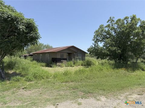2170 E Fannin Street Goliad TX 77963
