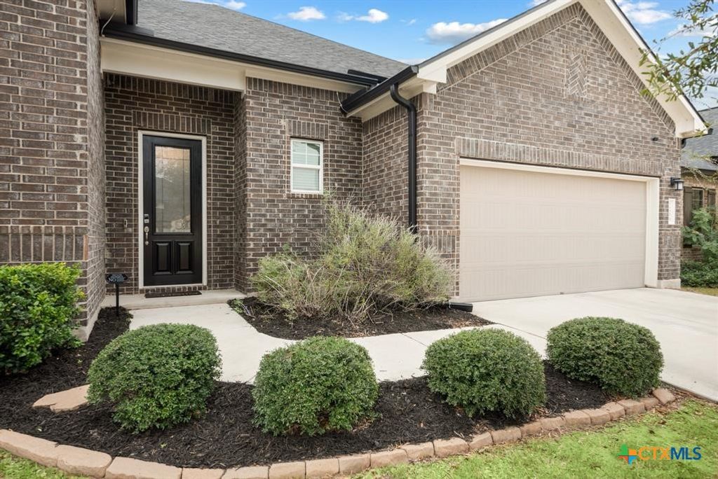 Photo of 216 Emerald Garden Road, San Marcos, TX 78666 (MLS # 601190)