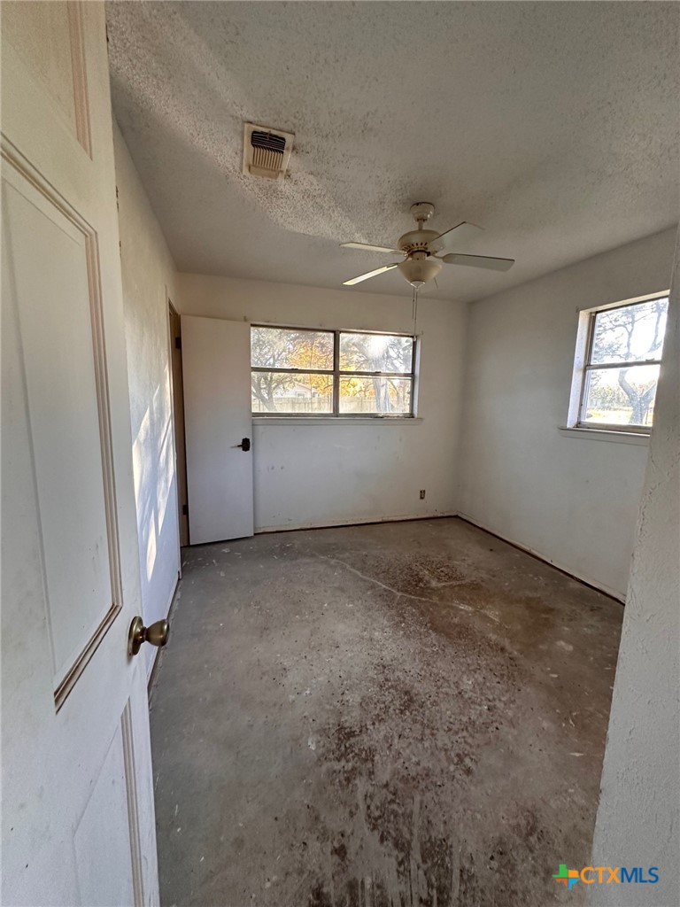 899 & 917 County Road 4810