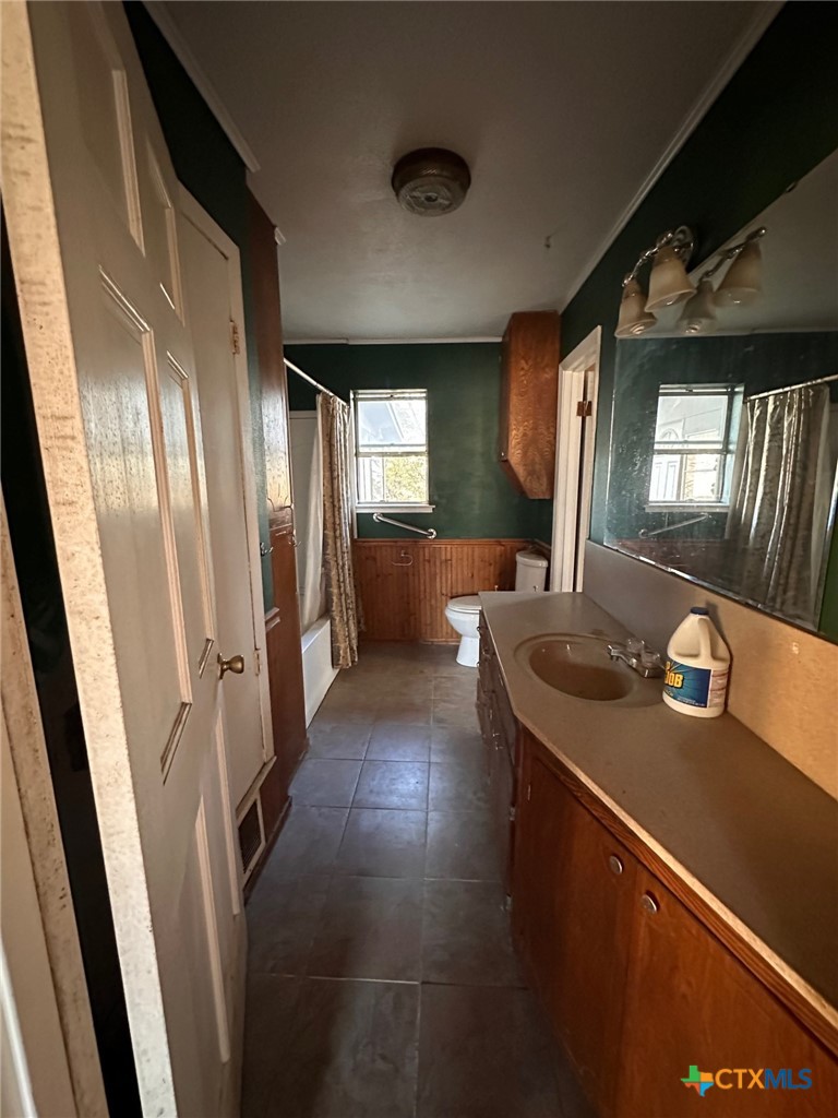 899 & 917 County Road 4810