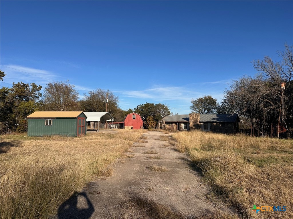 899 & 917 County Road 4810