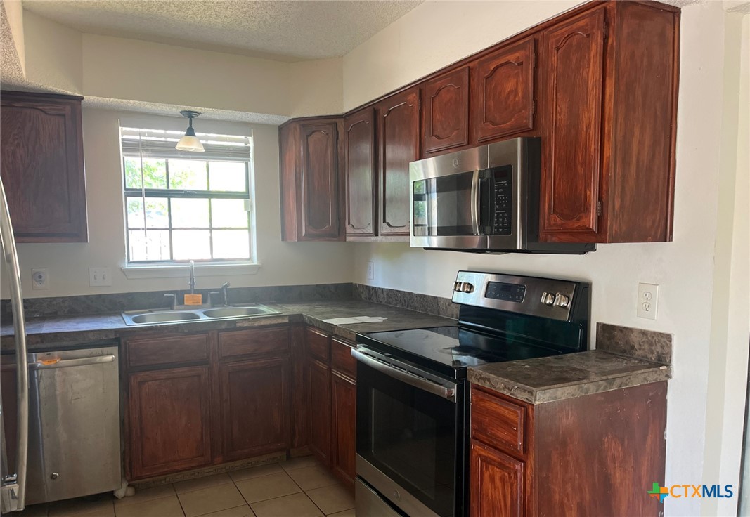 1701 Bobby Lee Drive