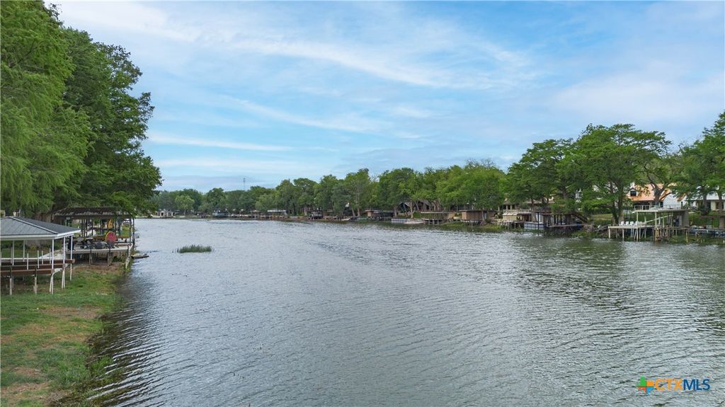 Photo of 2065 Terminal Loop Road, McQueeney, TX 78123 (MLS # 610991)