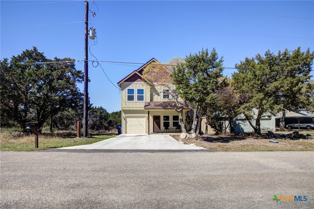 Photo of 1577 Whispering Hills Drive, Canyon Lake, TX 78133 (MLS # 607224)