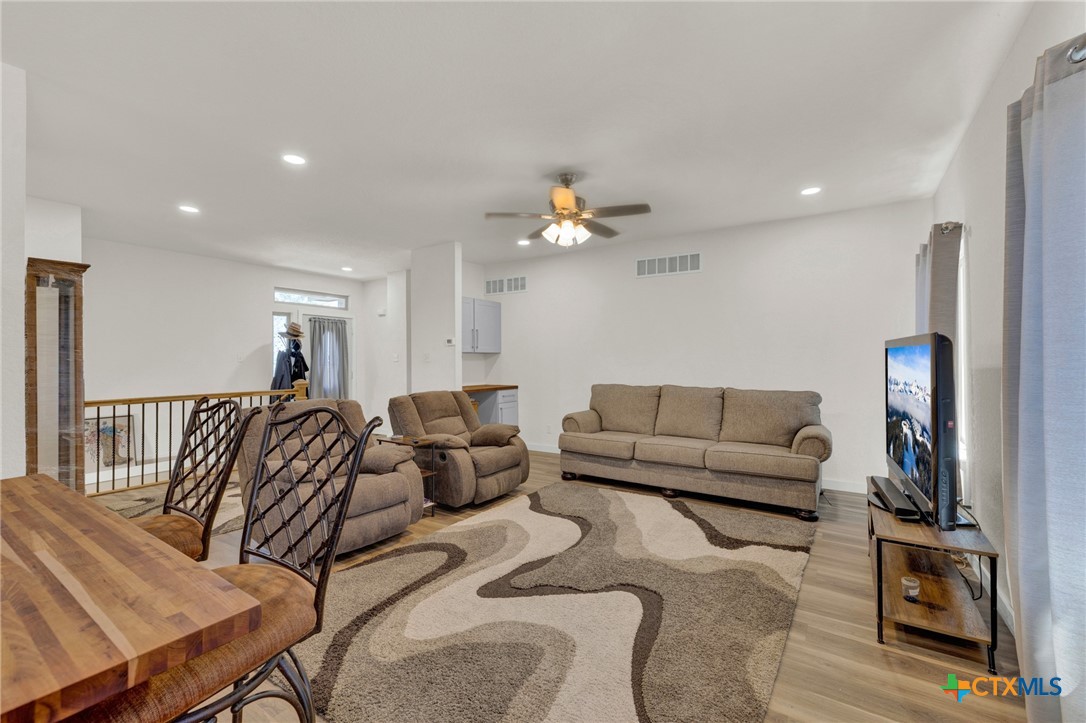 305 Lake Crest Drive