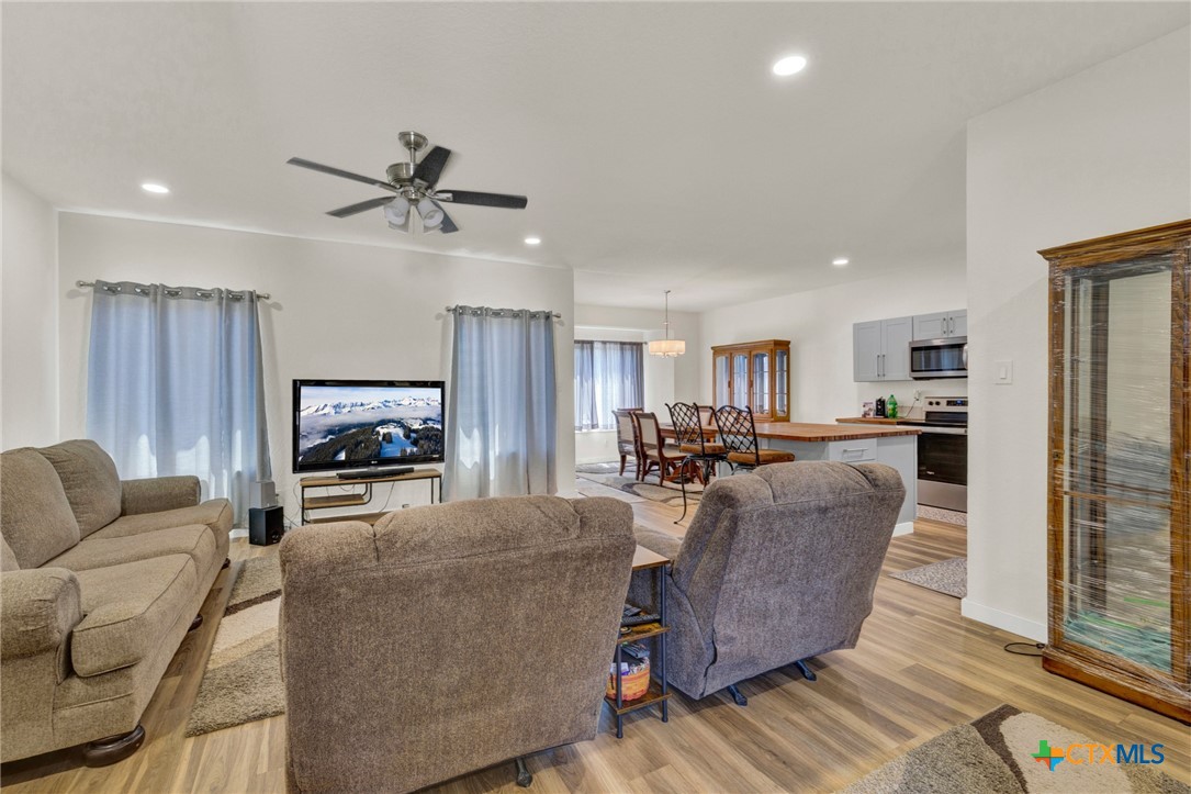 305 Lake Crest Drive