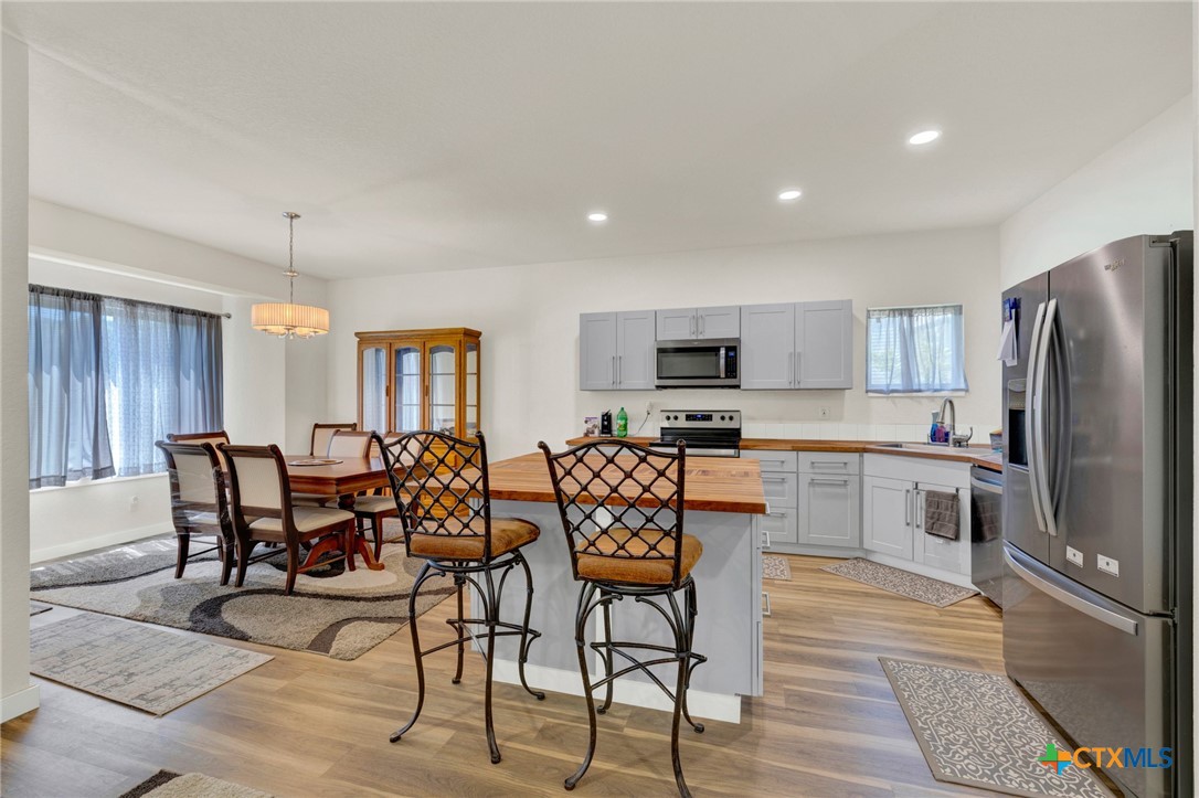305 Lake Crest Drive