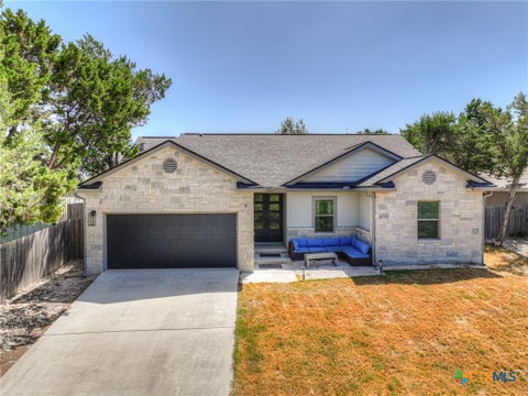 Photo of 570 Forest Crest, Canyon Lake, TX 78133 (MLS # 626062)
