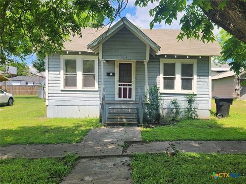 Photo of 1014 S 29th Street, Temple, TX 76504 (MLS # 611865)