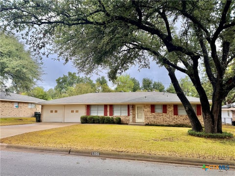 Photo of 110 E Upshaw Avenue, Temple, TX 76501 (MLS # 626963)