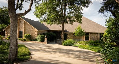 1001 S Ridge Rd. Salado TX 76571