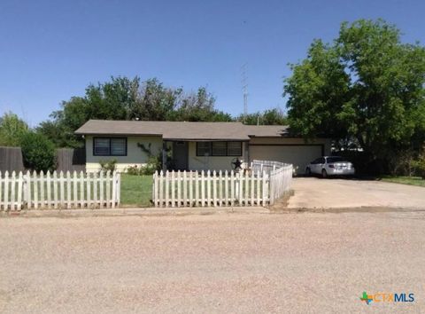 Photo of 105 Nicholson Avenue, Kress, TX 79052 (MLS # 599764)