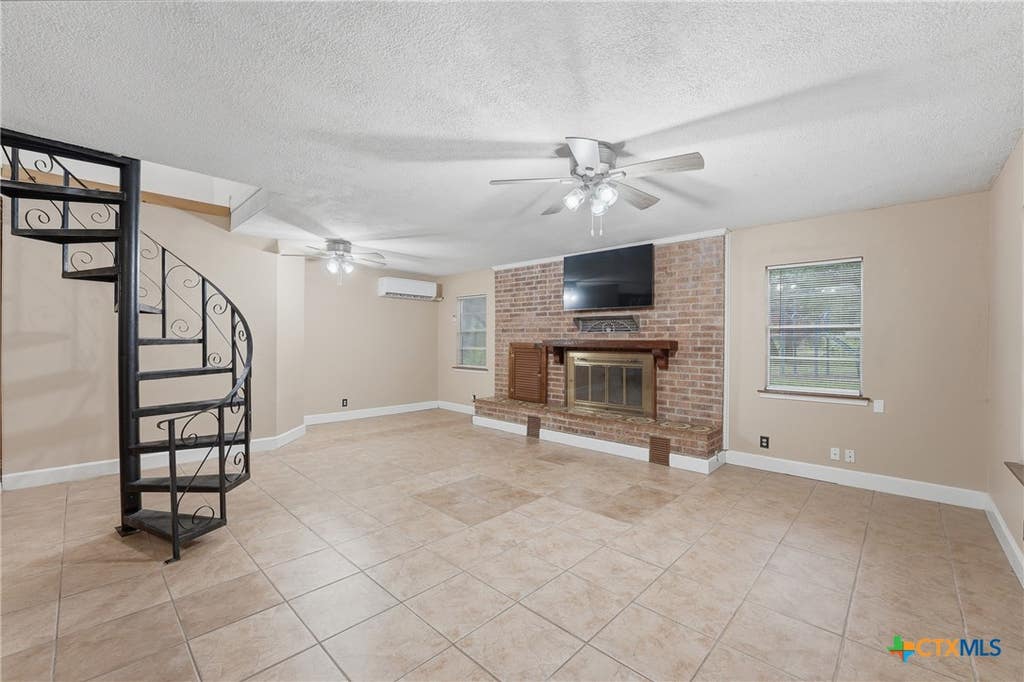 Photo of 8606 State Highway 123, Stockdale, TX 78160 (MLS # 616265)