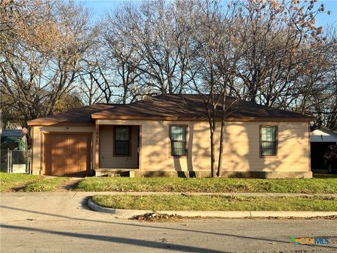 Photo of 1202 Stewart Street, Killeen, TX 76541 (MLS # 600399)
