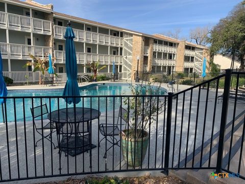 Photo of 218 Cliffhouse Drive, Belton, TX 76513 (MLS # 601866)