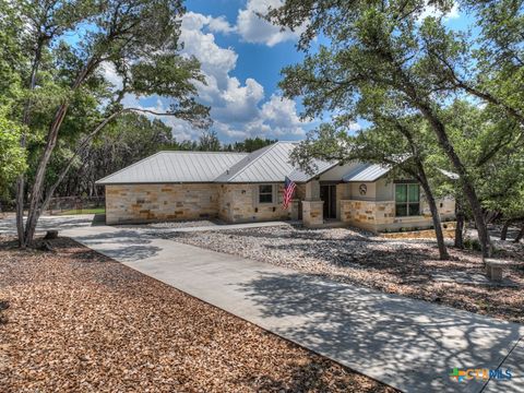 Photo of 120 Sierra Way, Canyon Lake, TX 78133 (MLS # 604441)