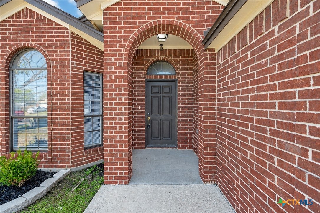3402 Rainforest Lane