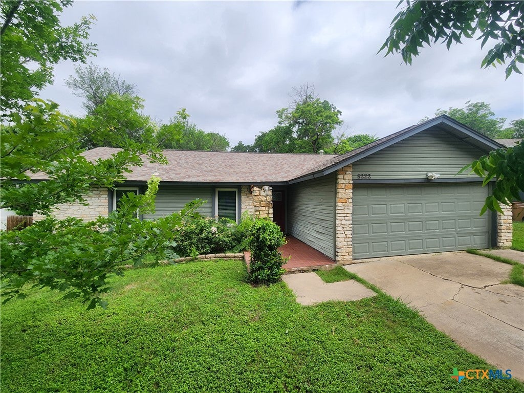 Photo of 5222 Pine Place, Austin, TX 78744 (MLS # 616107)