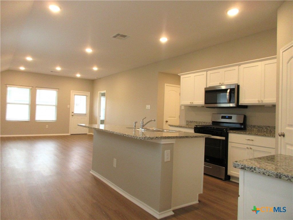 Photo of 205 Granary Drive, Kyle, TX 78640 (MLS # 613592)