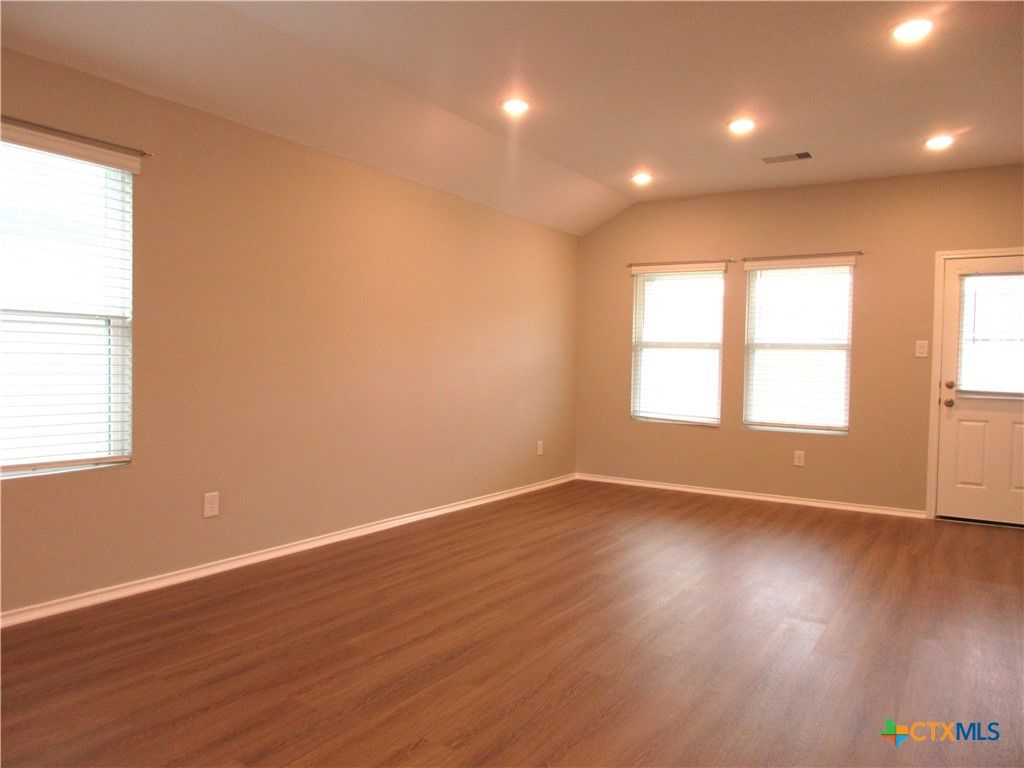Photo of 205 Granary Drive, Kyle, TX 78640 (MLS # 613592)