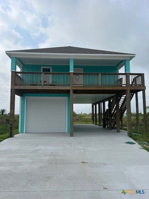 435 W Royal Oak Lane Rockport TX 78382