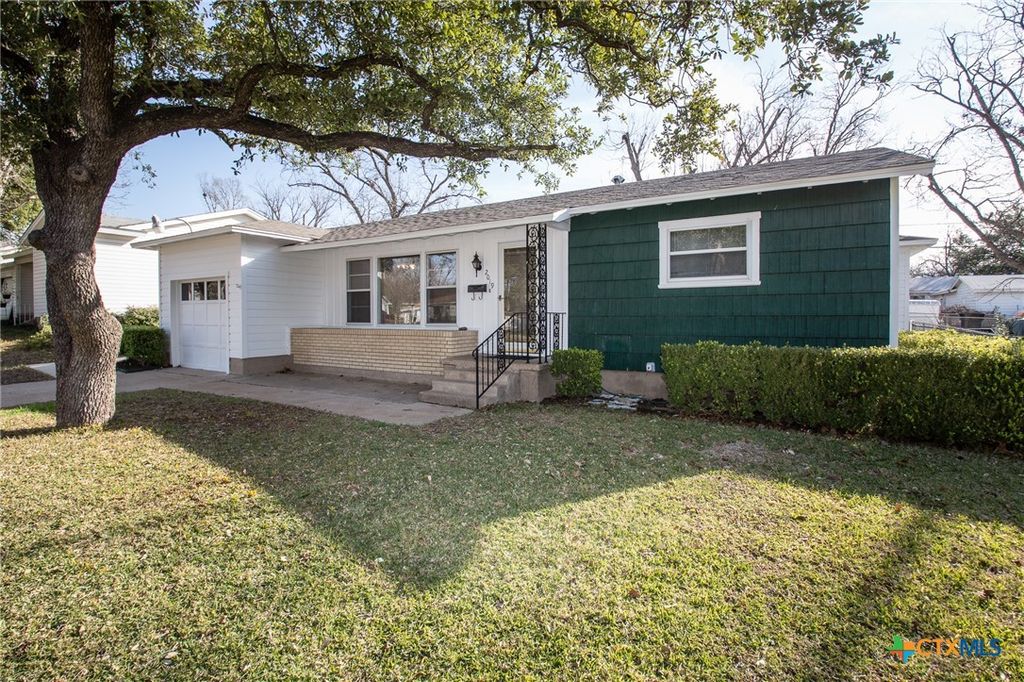 Photo of 2019 S 9th Street, Temple, TX 76504 (MLS # 619401)