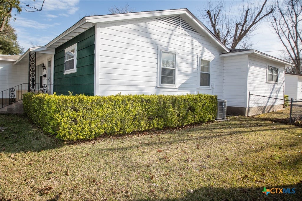 Photo of 2019 S 9th Street, Temple, TX 76504 (MLS # 619401)