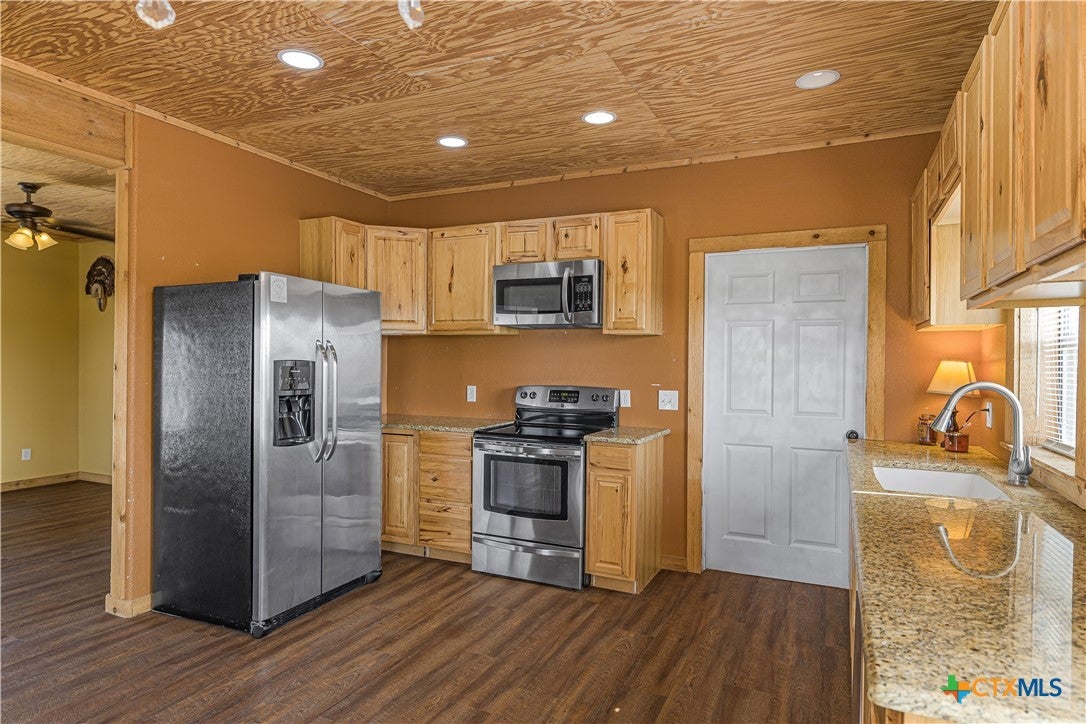 4526 E State Highway 111