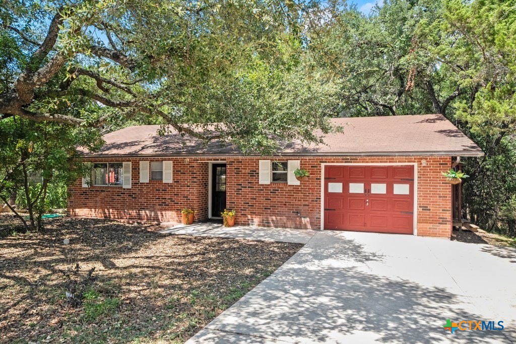 Photo 1 of 13 — 3067 Lakeview Drive, Canyon Lake, TX 78133