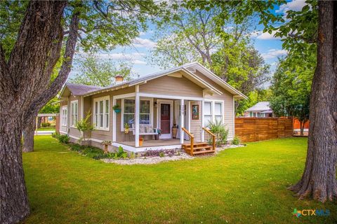 209 S Live Oak Avenue New Braunfels TX 78130