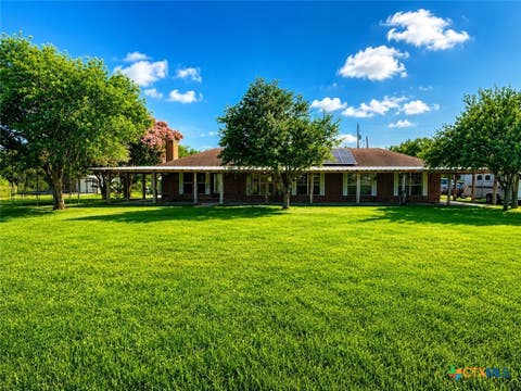 Photo of 2035 County Road 400, Yoakum, TX 77995 (MLS # 617928)