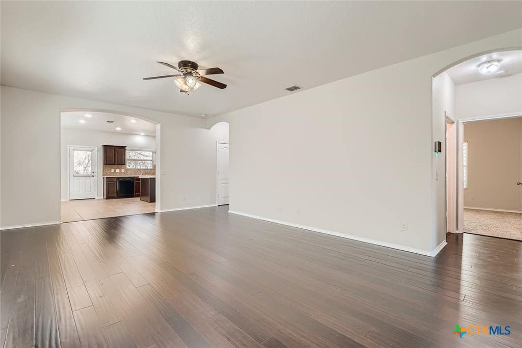 Photo of 427 Unicorn Ranch, San Antonio, TX 78245 (MLS # 617029)