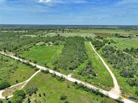 Photo of 501 County Road 477, Stockdale, TX 78160 (MLS # 621892)