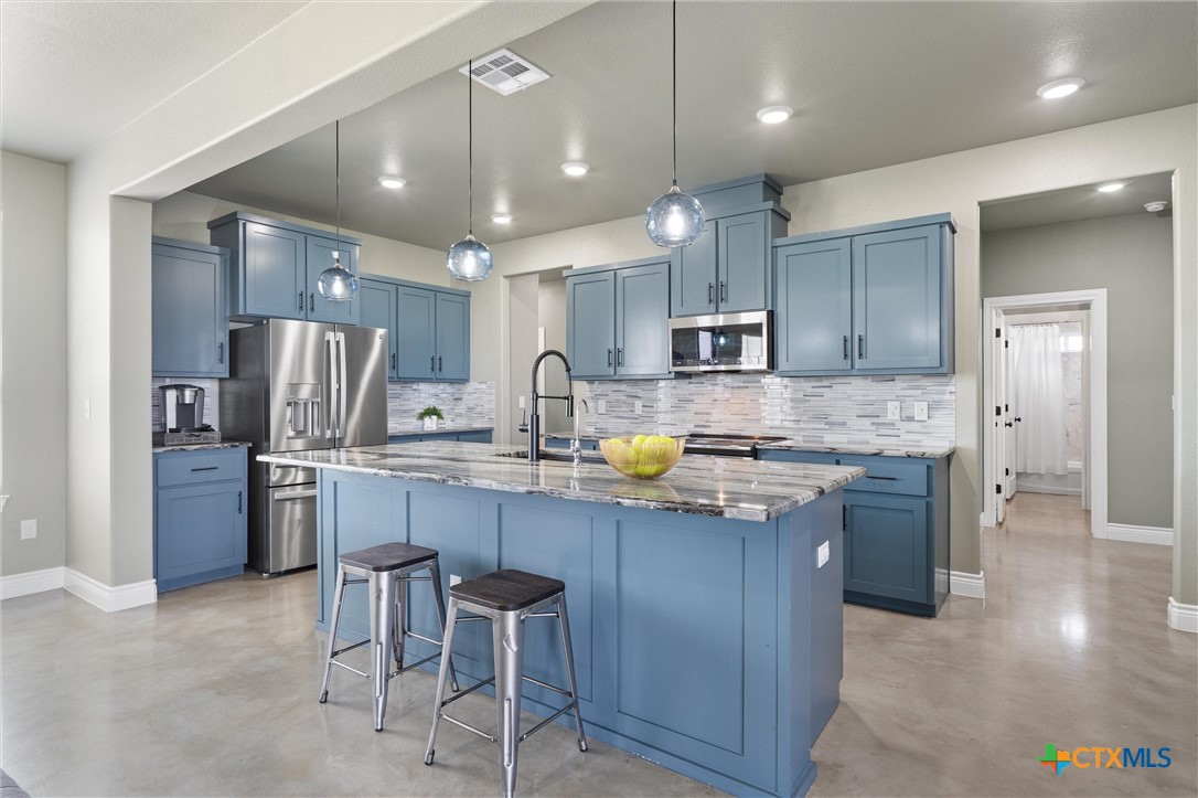 15073 Armstrong Estates