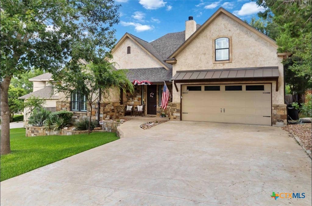 Photo of 412 Elmwood Drive, New Braunfels, TX 78130 (MLS # 616363)