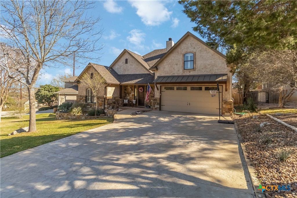 Photo of 412 Elmwood Drive, New Braunfels, TX 78130 (MLS # 616363)