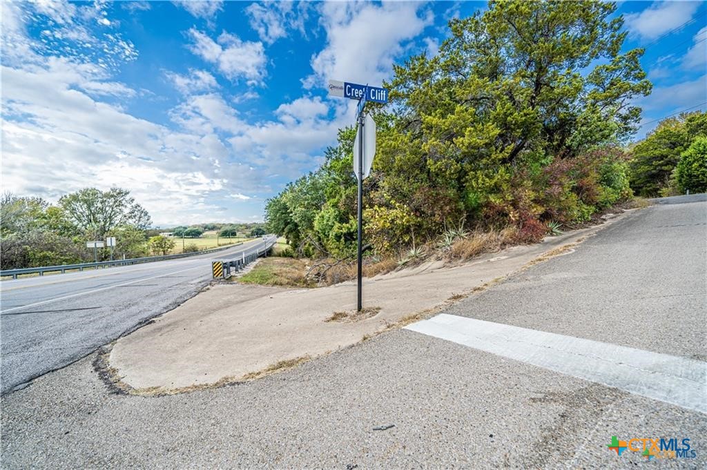 101 Creek Cliff Drive