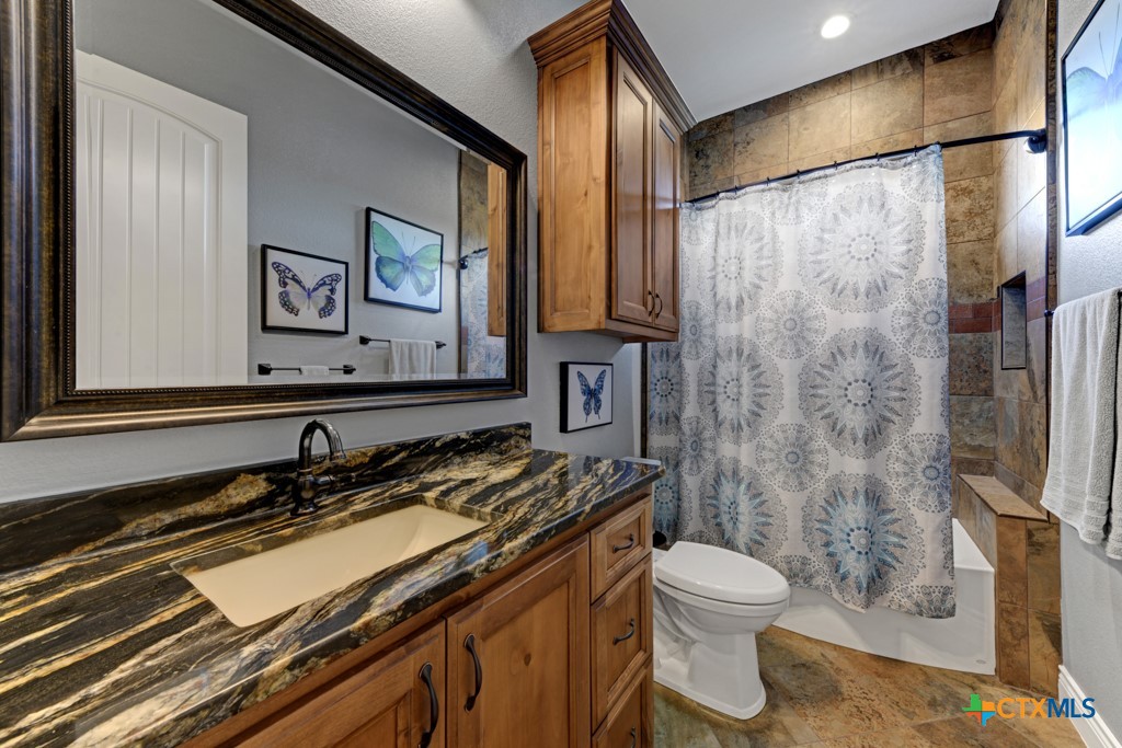 New Braunfels, Texas 78132, United States, 3 Bedrooms Bedrooms, ,3 BathroomsBathrooms,Residential,Pending,93641