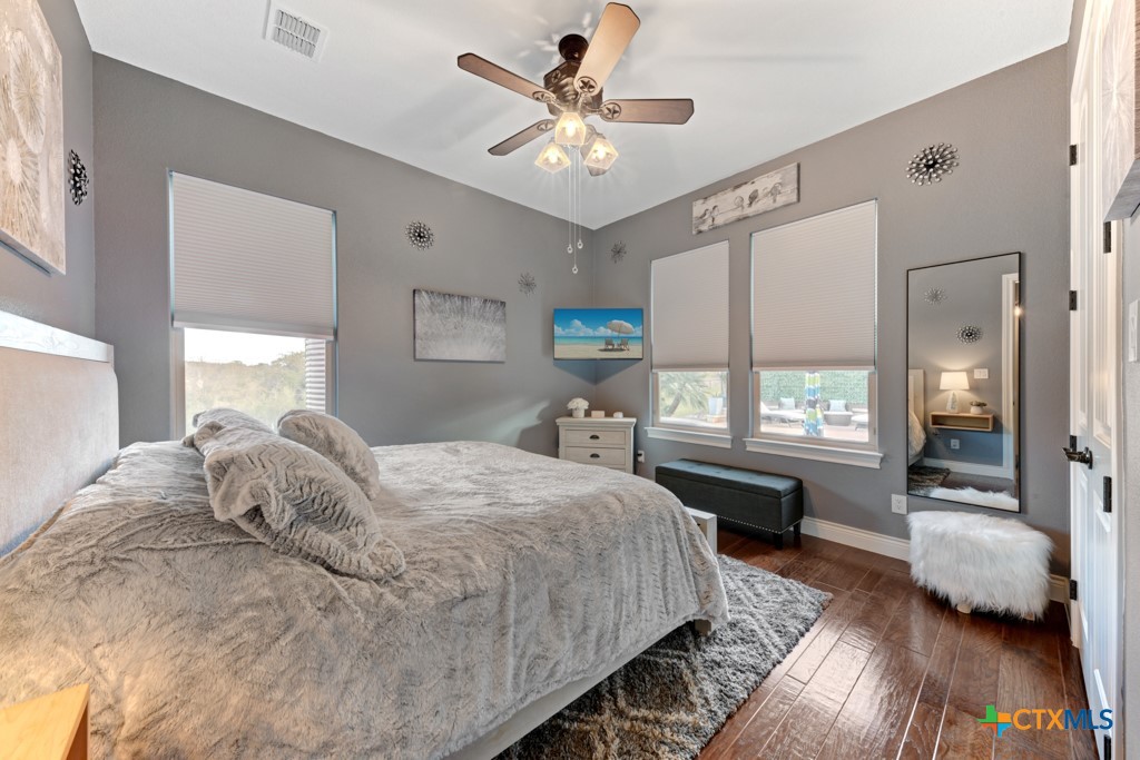 New Braunfels, Texas 78132, United States, 3 Bedrooms Bedrooms, ,3 BathroomsBathrooms,Residential,Pending,93641