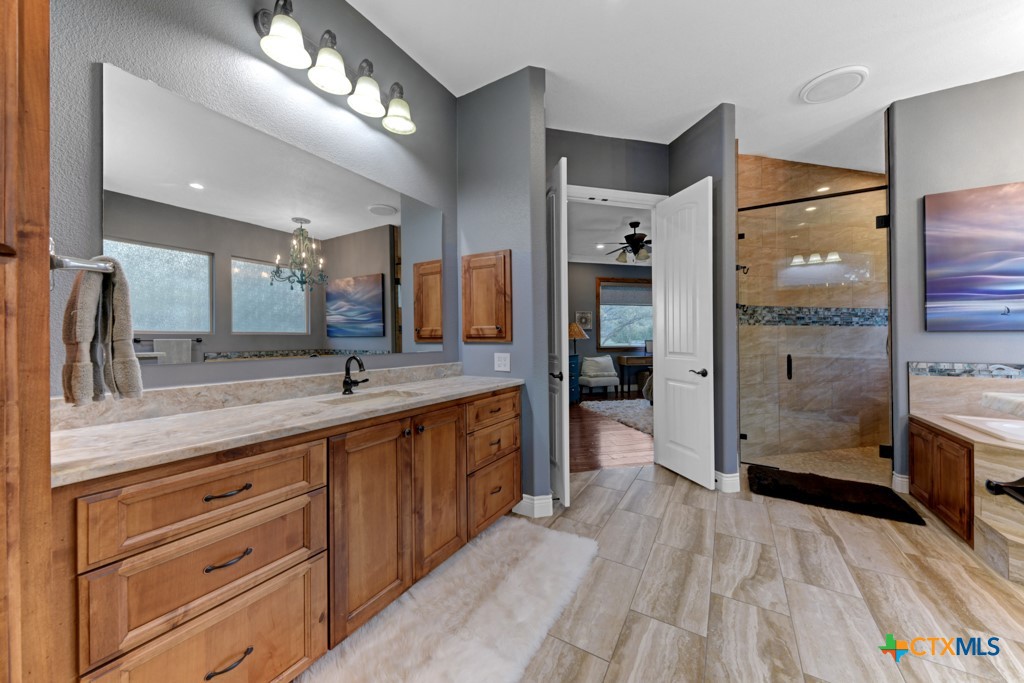 New Braunfels, Texas 78132, United States, 3 Bedrooms Bedrooms, ,3 BathroomsBathrooms,Residential,Pending,93641