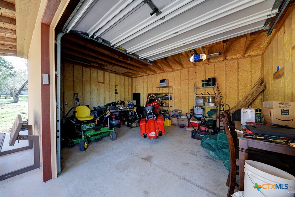 New Braunfels, Texas 78132, United States, 3 Bedrooms Bedrooms, ,3 BathroomsBathrooms,Residential,Pending,93641