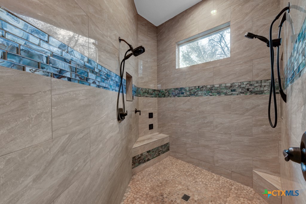 New Braunfels, Texas 78132, United States, 3 Bedrooms Bedrooms, ,3 BathroomsBathrooms,Residential,Pending,93641