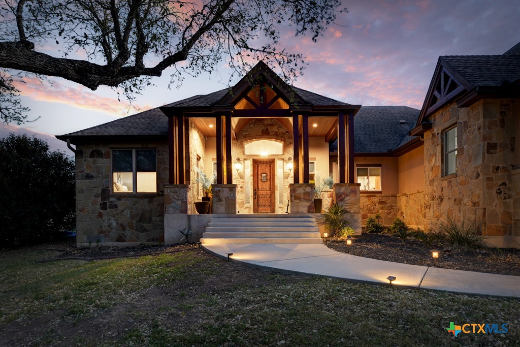 New Braunfels, Texas 78132, United States, 3 Bedrooms Bedrooms, ,3 BathroomsBathrooms,Residential,Pending,93641