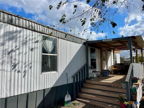 A home in Goliad